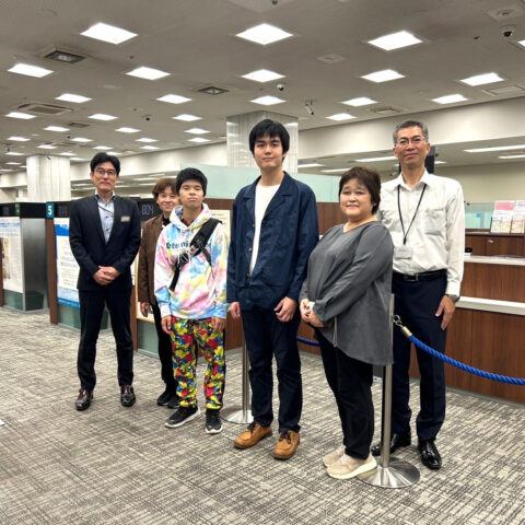 まちじゅうアート展示作品 三井住友信託銀行 新宿西口支店さま