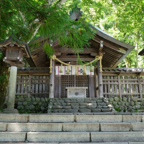 小松 アツヒト「諏訪大社　前宮」