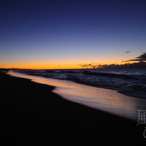 小松 アツヒト「夜明け前」
